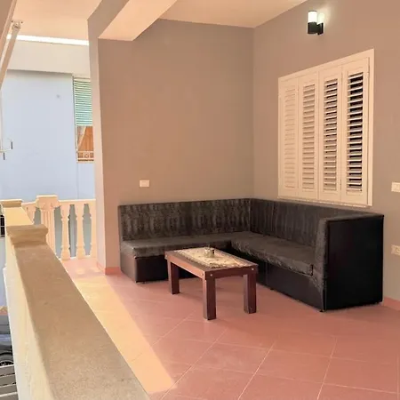 Modern In The Heart Of Villa *
