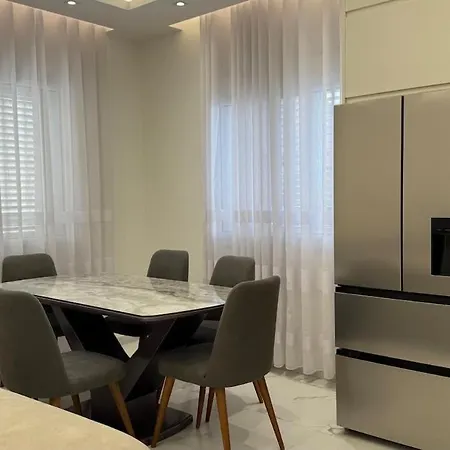 Modern In The Heart Of Villa *